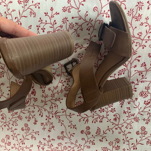 classic brown heels block heel for any occa - Picture 9 of 9